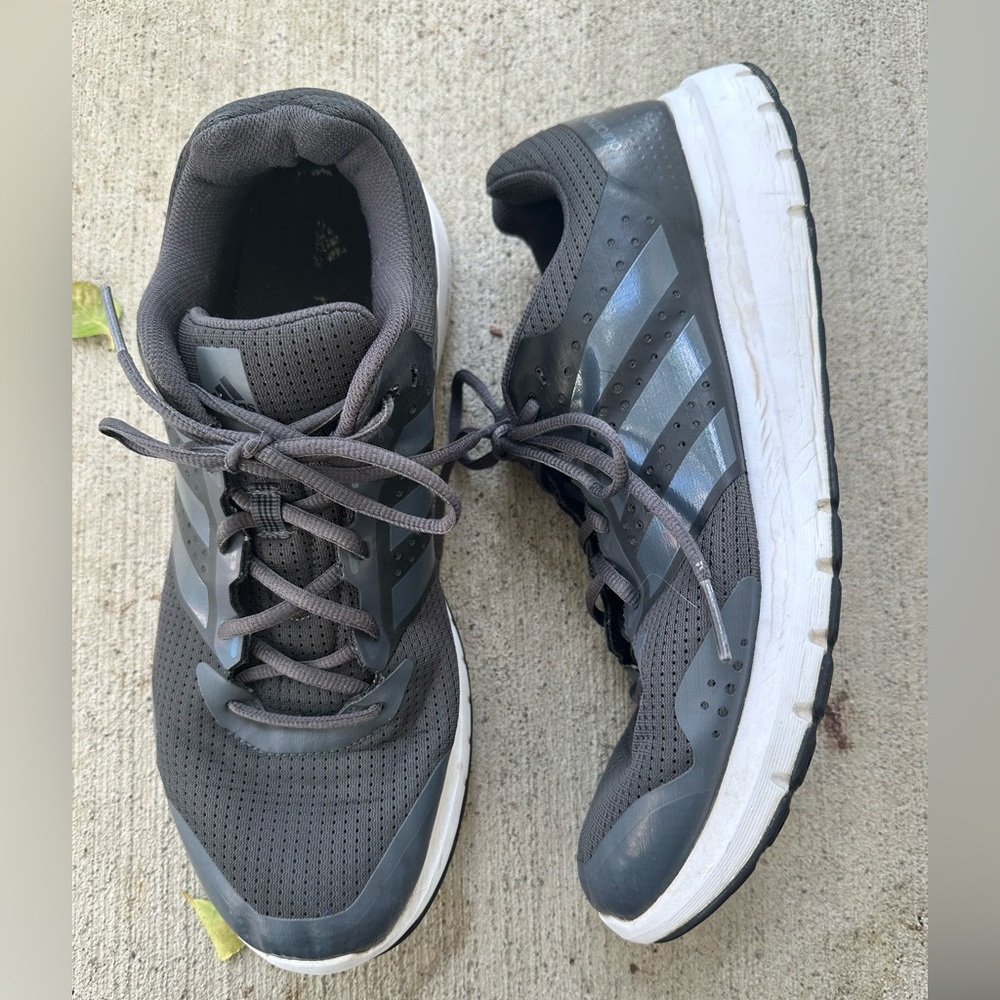 Adidas Men's Grey Low Top Sneakers Size 13